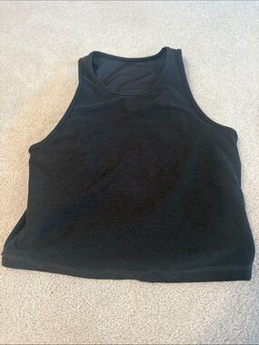 Vuori Classic Heather Black Tank Top - Women's Sleeveless Crop
